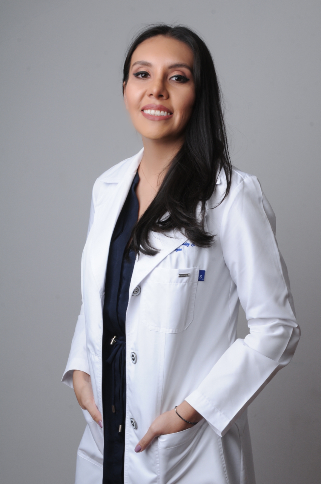 Dra. Daniela A. Hernández Cruz, cirujana oftalmóloga